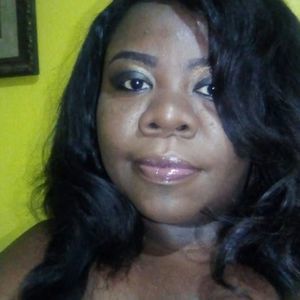 Meet your Posher, Dionne